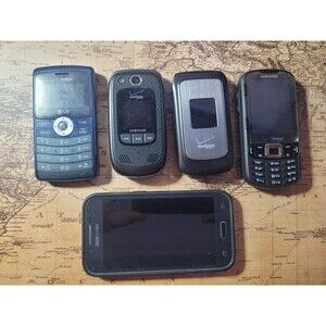 Lot of 5 Old Cellphones Flip Phones, Etc. for Parts Or Repair  Samsung, LG